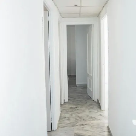 Atico Miramar * فوينخيرولا